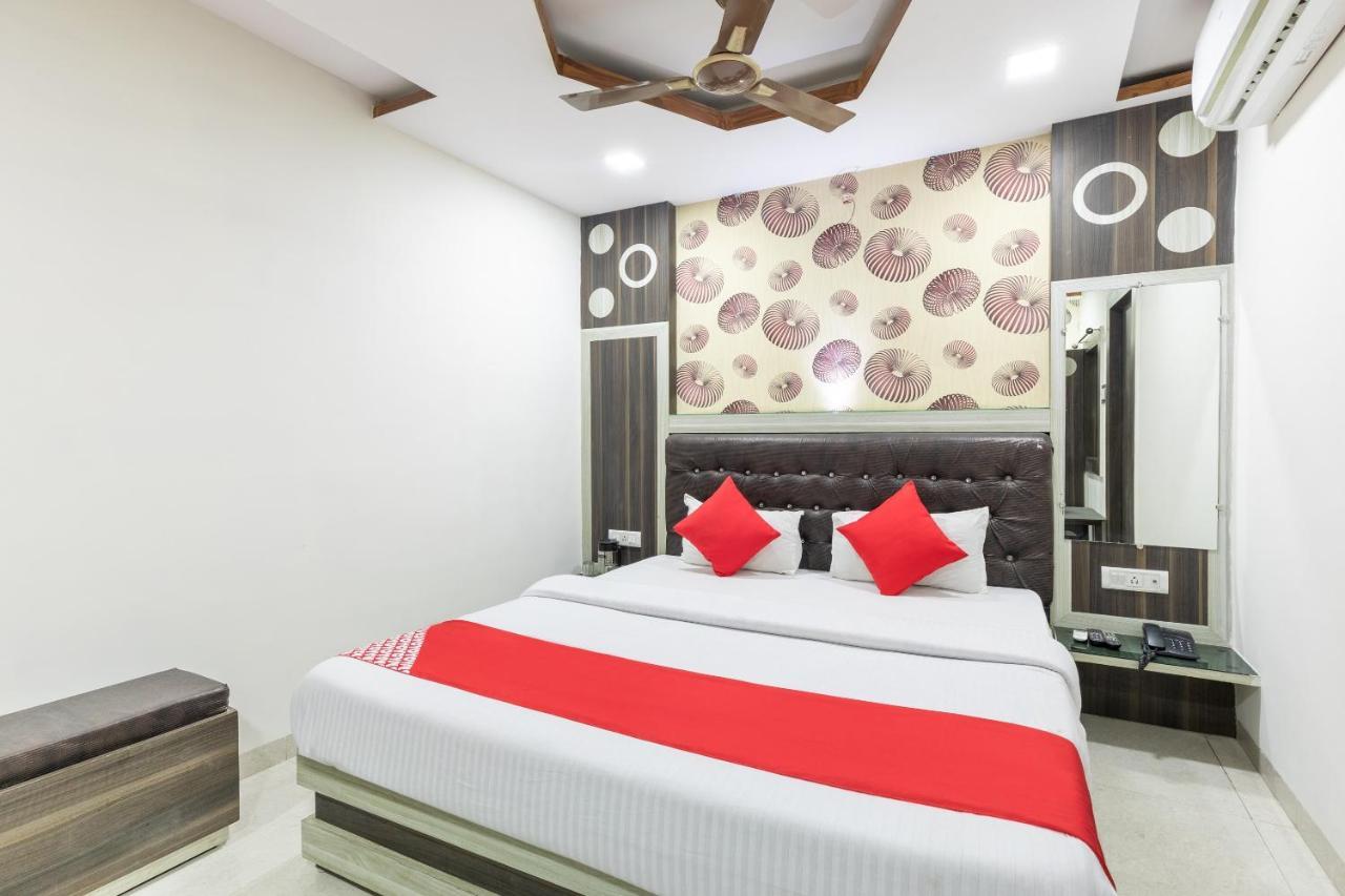 Oyo 45301 Hotel Om Palace Sāgar Eksteriør bilde