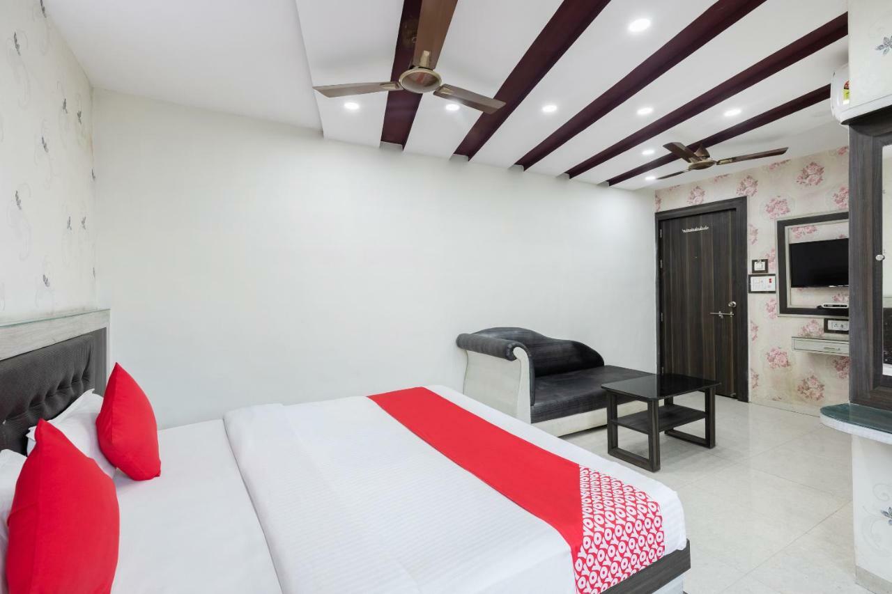 Oyo 45301 Hotel Om Palace Sāgar Eksteriør bilde