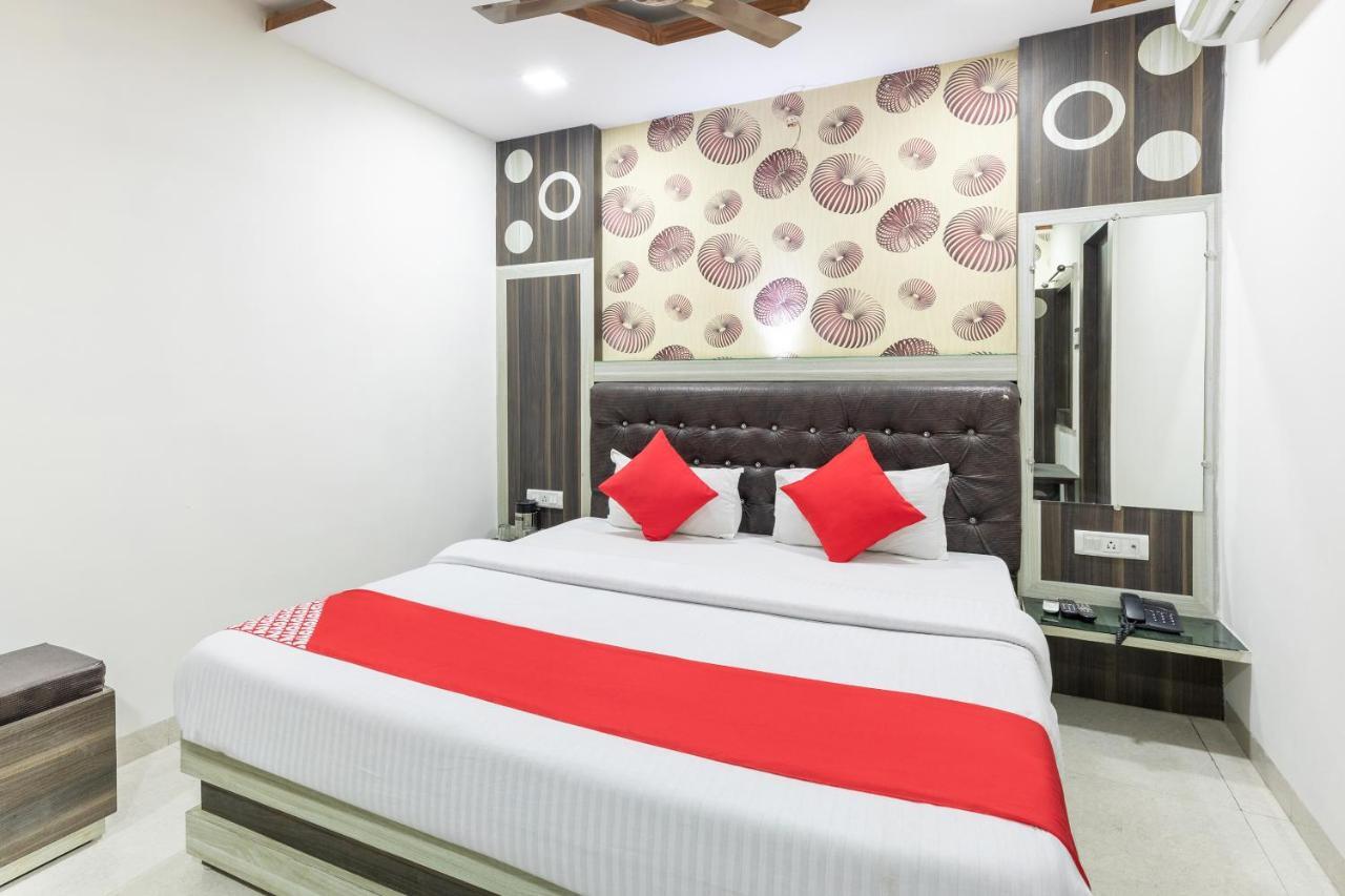 Oyo 45301 Hotel Om Palace Sāgar Eksteriør bilde